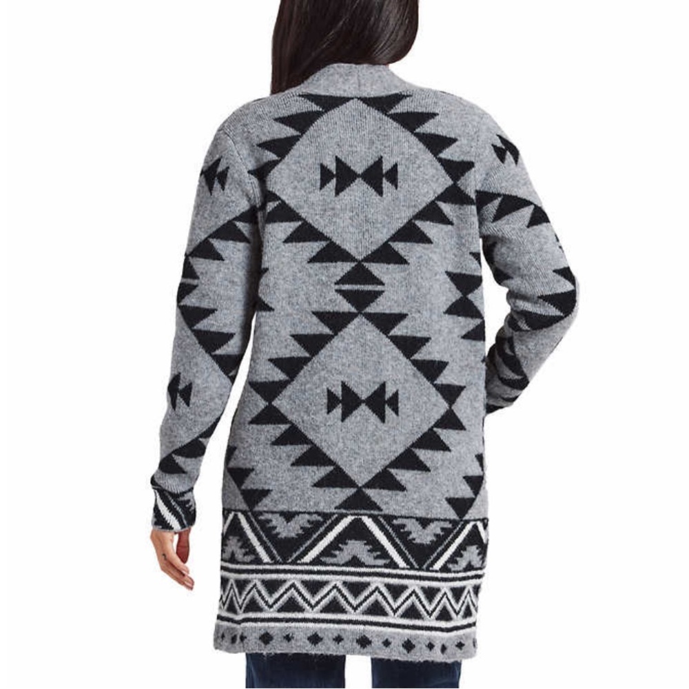 ⭐️Firm price ⭐️ Frye ladies patterned sweater - Picture 3 of 8